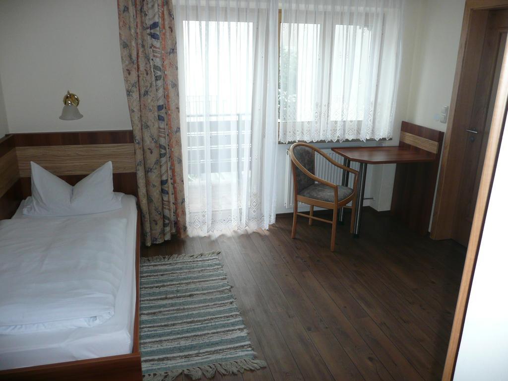 Hotel-Gasthof Zum Oberen Wirt Regen Exteriör bild