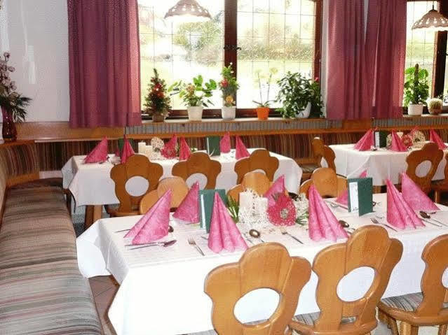 Hotel-Gasthof Zum Oberen Wirt Regen Exteriör bild