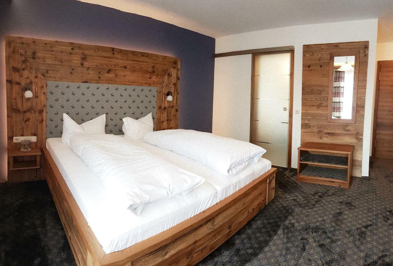 Hotel-Gasthof Zum Oberen Wirt Regen Exteriör bild
