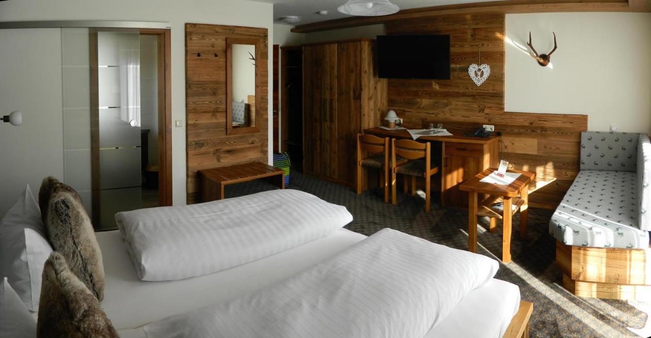 Hotel-Gasthof Zum Oberen Wirt Regen Exteriör bild